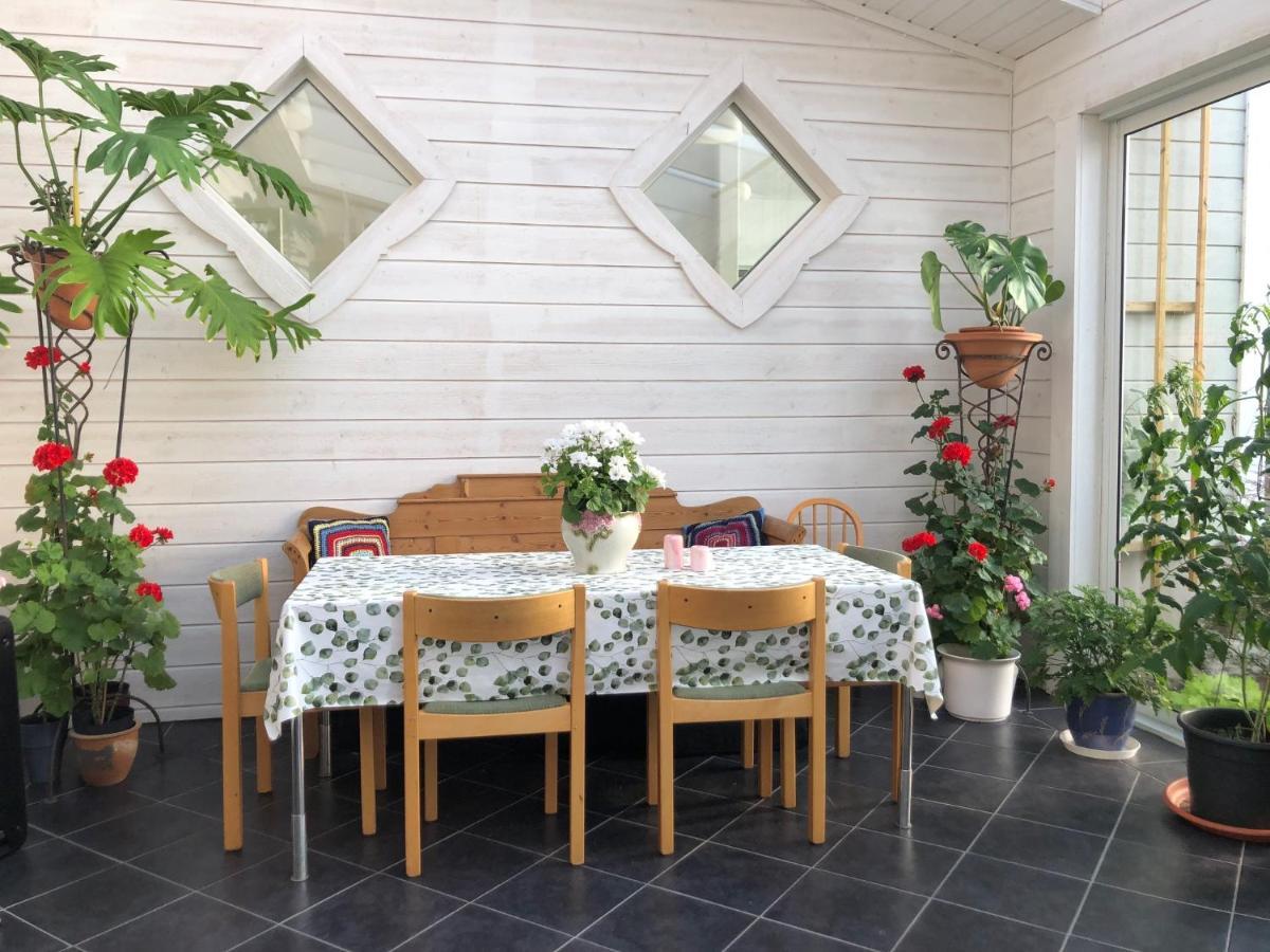 Stenhaella Bed&Breakfast Holmsjö Esterno foto