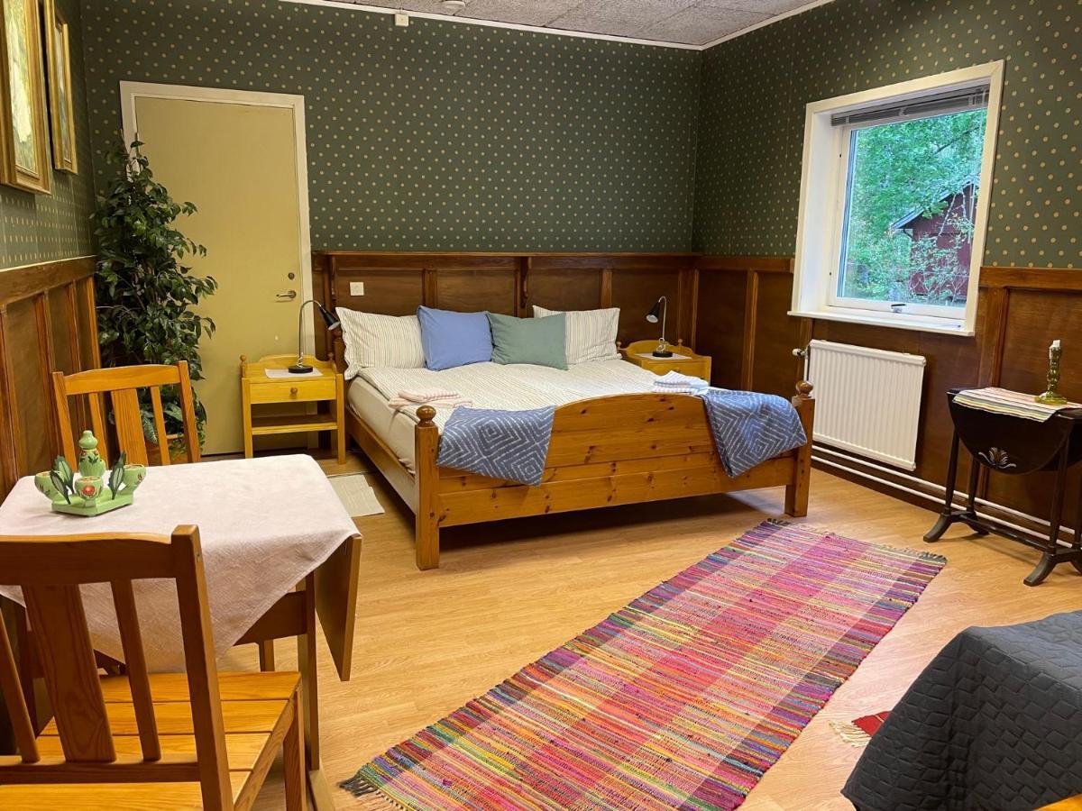 Stenhaella Bed&Breakfast Holmsjö Esterno foto